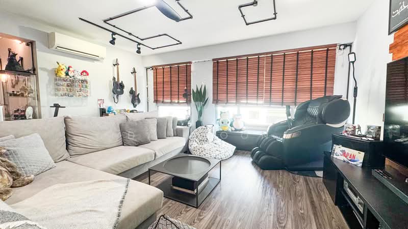 377B Hougang Street 32, 377B Hougang Street 32, 4 Bedrooms, 1,227 sqft, HDB Flat For Sale, by Dan Soon, 500174203 - Living Room - PropertyGuru.com.sg