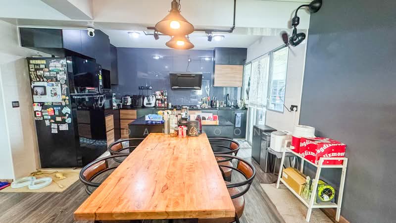 377B Hougang Street 32, 377B Hougang Street 32, 4 Bedrooms, 1,227 sqft, HDB Flat For Sale, by Dan Soon, 500174203 - Kitchen - PropertyGuru.com.sg