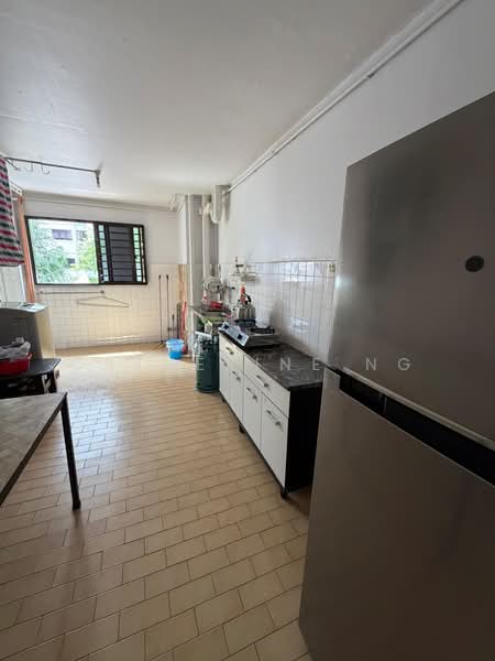 361 Bukit Batok Street 31, 361 Bukit Batok Street 31, 2 Bedrooms, 732 sqft, HDB Flat For Rent, by Catherine Ng, 500174204 - Kitchen - PropertyGuru.com.sg