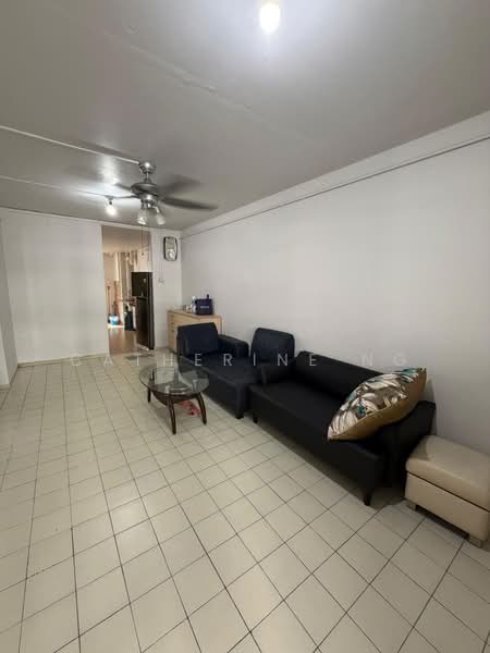 361 Bukit Batok Street 31, 361 Bukit Batok Street 31, 2 Bedrooms, 732 sqft, HDB Flat For Rent, by Catherine Ng, 500174204 - Living Room - PropertyGuru.com.sg