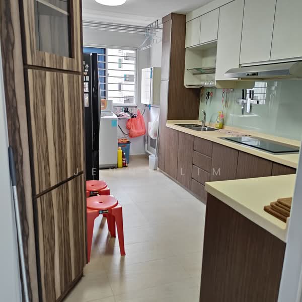 307 Bukit Batok Street 31, 307 Bukit Batok Street 31, 3 Bedrooms, 93 sqft, HDB Flat For Sale, by Jenny Lim, 500174205 - Kitchen - PropertyGuru.com.sg