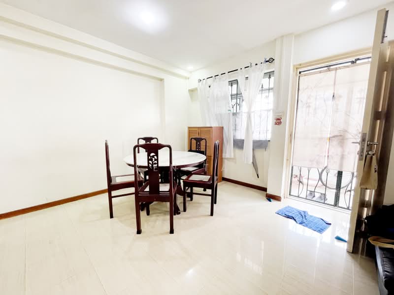 726 Yishun Street 71, 726 Yishun Street 71, 3 Bedrooms, 904 sqft, HDB Flat For Sale, by Ken Tan, 500174206 - Dining Room - PropertyGuru.com.sg