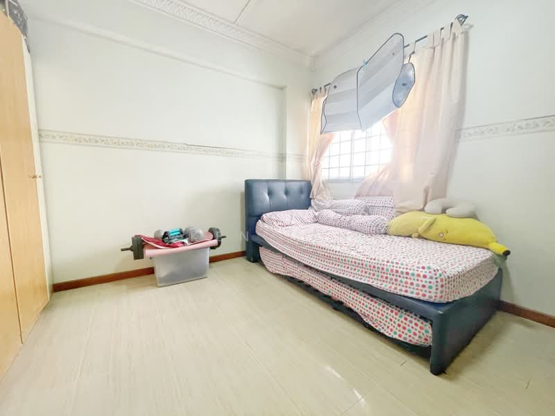 726 Yishun Street 71, 726 Yishun Street 71, 3 Bedrooms, 904 sqft, HDB Flat For Sale, by Ken Tan, 500174206 - Bedroom - PropertyGuru.com.sg
