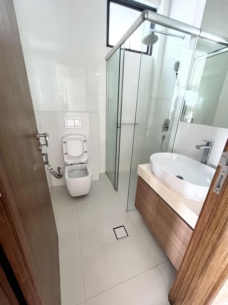 Punggol, , 5 Bedrooms, 6,500 sqft, Detached House For Rent, by Feemin Liong, 500174208 - Bathroom - PropertyGuru.com.sg
