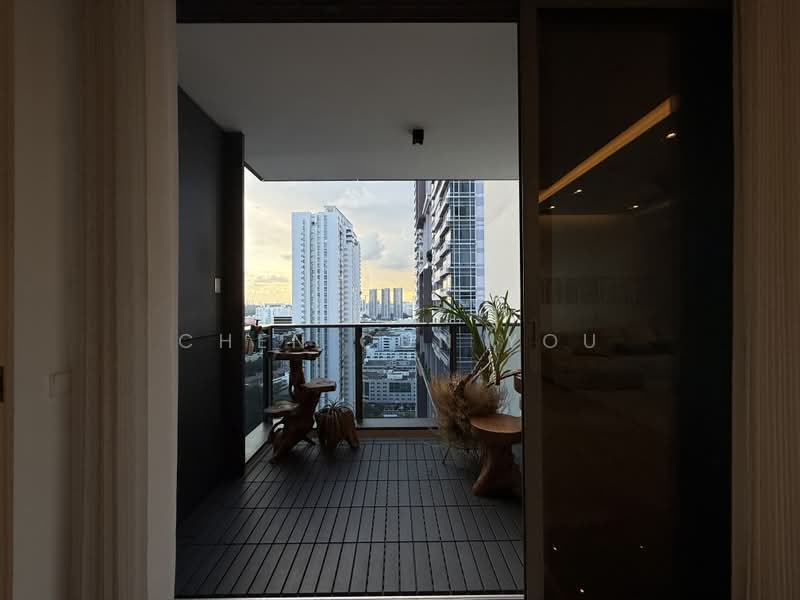 Echelon, 9 Alexandra View, 3 Bedrooms, 1,292 sqft, Condominium For Rent, by Chen Cun You, 500174213 - Balcony - PropertyGuru.com.sg