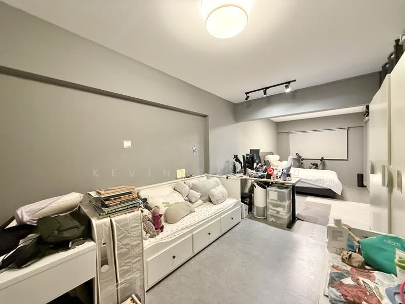 437 Woodlands Street 41, 437 Woodlands Street 41, 3 Bedrooms, 904 sqft, HDB Flat For Sale, by Kevin Sangju, 500174215 - Master Bedroom/Lounging Area - PropertyGuru.com.sg