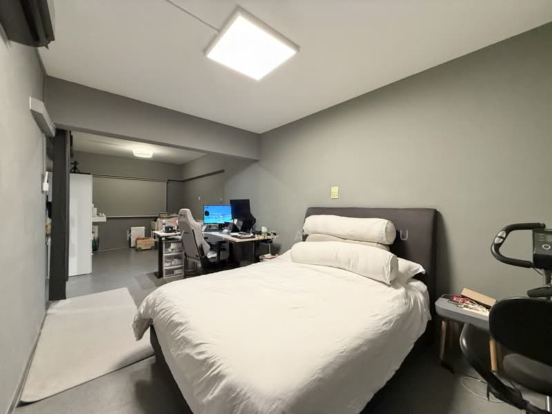 437 Woodlands Street 41, 437 Woodlands Street 41, 3 Bedrooms, 904 sqft, HDB Flat For Sale, by Kevin Sangju, 500174215 - Master Bedroom - PropertyGuru.com.sg