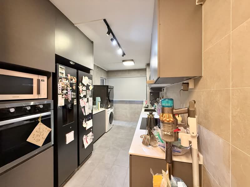 437 Woodlands Street 41, 437 Woodlands Street 41, 3 Bedrooms, 904 sqft, HDB Flat For Sale, by Kevin Sangju, 500174215 - Kitchen - PropertyGuru.com.sg
