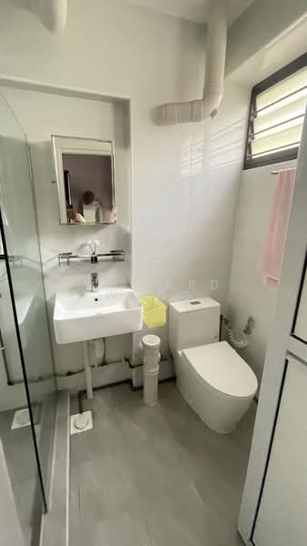306 Yishun Central, 306 Yishun Central, 3 Bedrooms, 1,315 sqft, HDB Flat For Sale, by Bernard Wong, 500174227 - Bathroom - PropertyGuru.com.sg