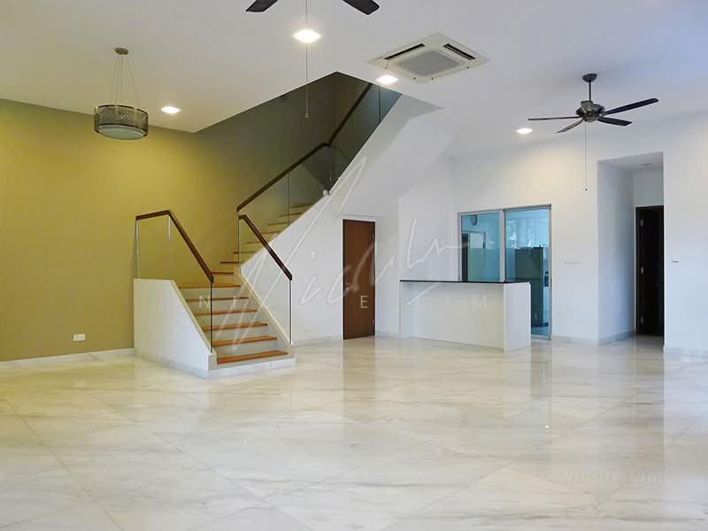 Semi-D with Pool @ Serangoon Gdn Estate, , 6 Bedrooms, 5,000 sqft, Semi-Detached House For Rent, by Nicole Lim, 500174229 - Living / Dining Area - PropertyGuru.com.sg