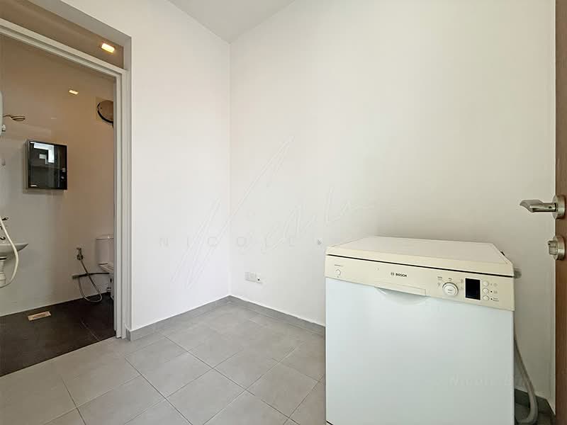 Modern Semi-D with Pool @ Serangoon Gdn Estate, , 6 Bedrooms, 5,000 sqft, Semi-Detached House For Rent, by Nicole Lim, 500174229 - Helper's Room & W.C. - PropertyGuru.com.sg
