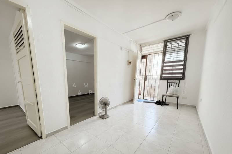 168 Lorong 1 Toa Payoh, 168 Lorong 1 Toa Payoh, 3 Bedrooms, 700 sqft, HDB Flat For Sale, by Muhammad Alman Bin Abdul Majid, 500174230 - Living Room - PropertyGuru.com.sg