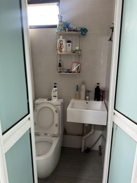 47 Bendemeer Road, 47 Bendemeer Road, 2 Bedrooms, 700 sqft, HDB Flat For Rent, by Andrew Tan, 500174255 - Bathroom - PropertyGuru.com.sg