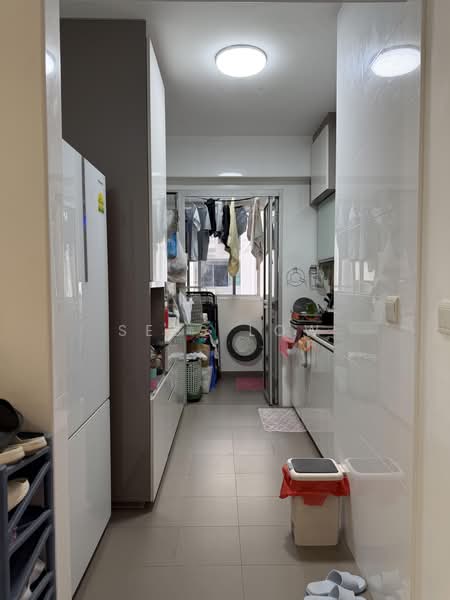 671A Yishun Avenue 4, 671A Yishun Avenue 4, 2 Bedrooms, 732 sqft, HDB Flat For Sale, by Sebs Low, 500174259 - Kitchen - PropertyGuru.com.sg