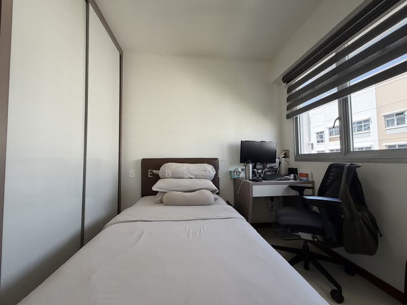 671A Yishun Avenue 4, 671A Yishun Avenue 4, 2 Bedrooms, 732 sqft, HDB Flat For Sale, by Sebs Low, 500174259 - Bedroom - PropertyGuru.com.sg