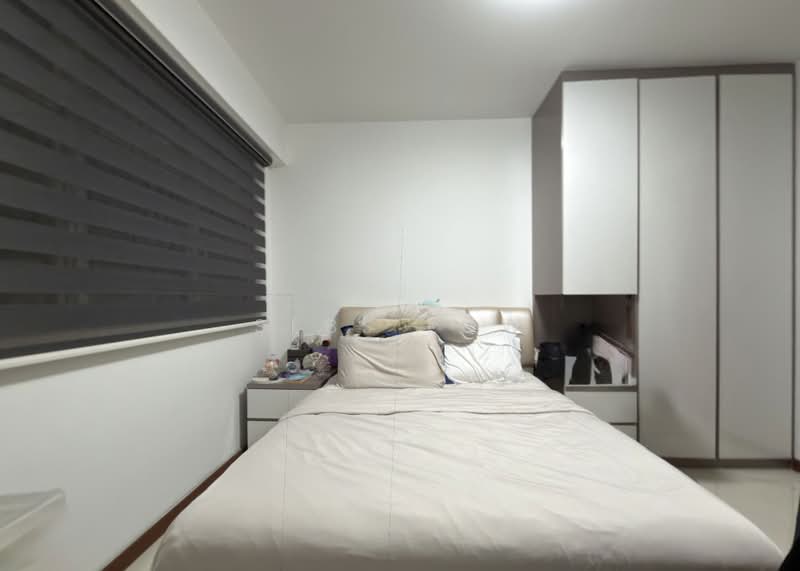 671A Yishun Avenue 4, 671A Yishun Avenue 4, 2 Bedrooms, 732 sqft, HDB Flat For Sale, by Sebs Low, 500174259 - Master Bedroom - PropertyGuru.com.sg