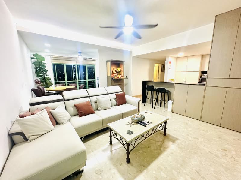 Windermere, 32 Choa Chu Kang Street 64, 3 Bedrooms, 1,281 sqft, Condominium For Sale, by Patrick Chiok, 500174288 - Living Room - PropertyGuru.com.sg
