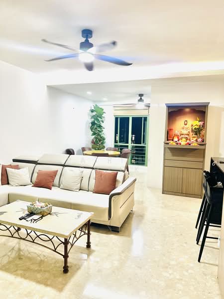 Windermere, 32 Choa Chu Kang Street 64, 3 Bedrooms, 1,281 sqft, Condominium For Sale, by Patrick Chiok, 500174288 - Living Room - PropertyGuru.com.sg