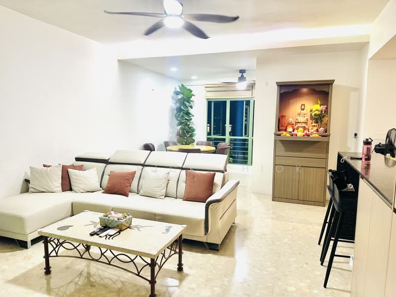 Windermere, 32 Choa Chu Kang Street 64, 3 Bedrooms, 1,281 sqft, Condominium For Sale, by Patrick Chiok, 500174306 - Living Room - PropertyGuru.com.sg