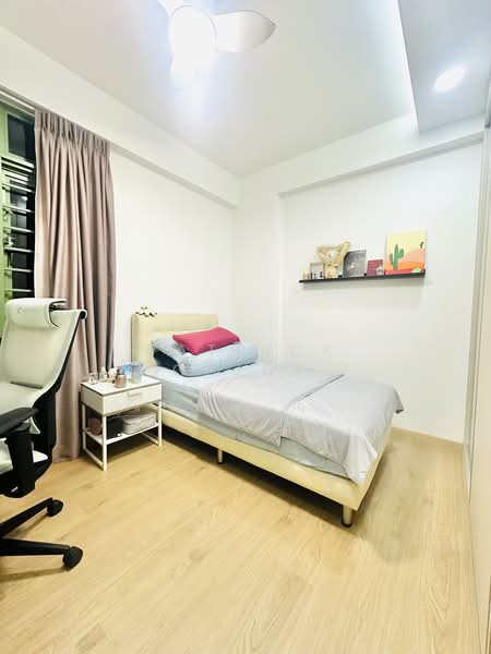 Windermere, 32 Choa Chu Kang Street 64, 3 Bedrooms, 1,281 sqft, Condominium For Sale, by Patrick Chiok, 500174306 - Bedroom - PropertyGuru.com.sg