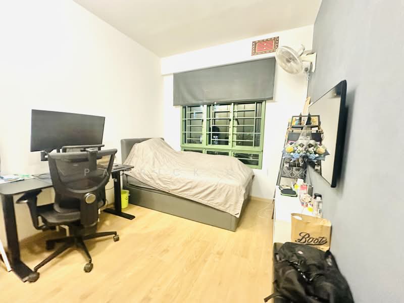 Windermere, 32 Choa Chu Kang Street 64, 3 Bedrooms, 1,281 sqft, Condominium For Sale, by Patrick Chiok, 500174306 - Bedroom - PropertyGuru.com.sg