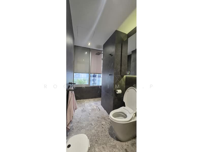 Kerrisdale, 30 Sturdee Road, 3 Bedrooms, 1,270 sqft, Condominium For Sale, by Roger Lim S.P, 500174311 - Bathroom - PropertyGuru.com.sg