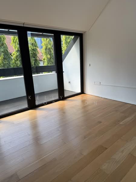 Chancery Lane, Chancery lane, 5 Bedrooms, 4,200 sqft, Semi-Detached House For Rent, by Kelly Tang Robinson, 500174322 - Balcony - PropertyGuru.com.sg