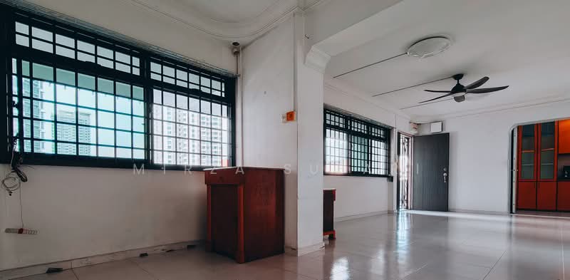 141 Lorong 2 Toa Payoh, 141 Lorong 2 Toa Payoh, 3 Bedrooms, 925 sqft, HDB Flat For Sale, by Mirza Subari, 500174336 - Living Room - PropertyGuru.com.sg