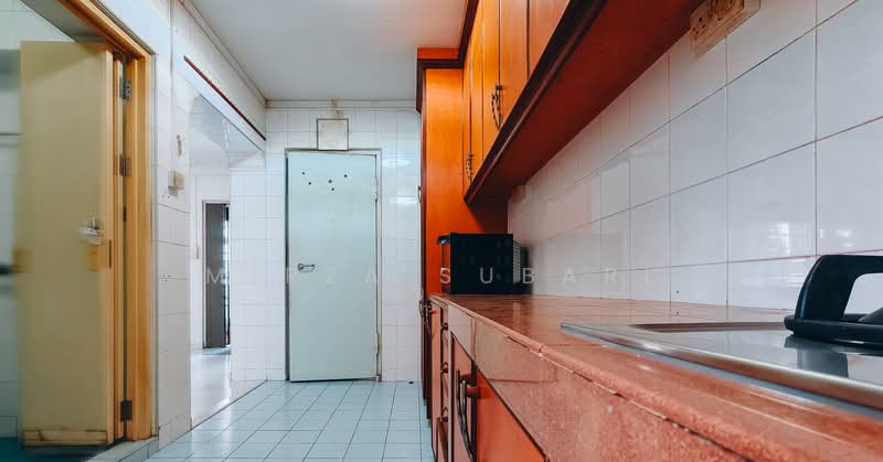 141 Lorong 2 Toa Payoh, 141 Lorong 2 Toa Payoh, 3 Bedrooms, 925 sqft, HDB Flat For Sale, by Mirza Subari, 500174336 - Kitchen - PropertyGuru.com.sg