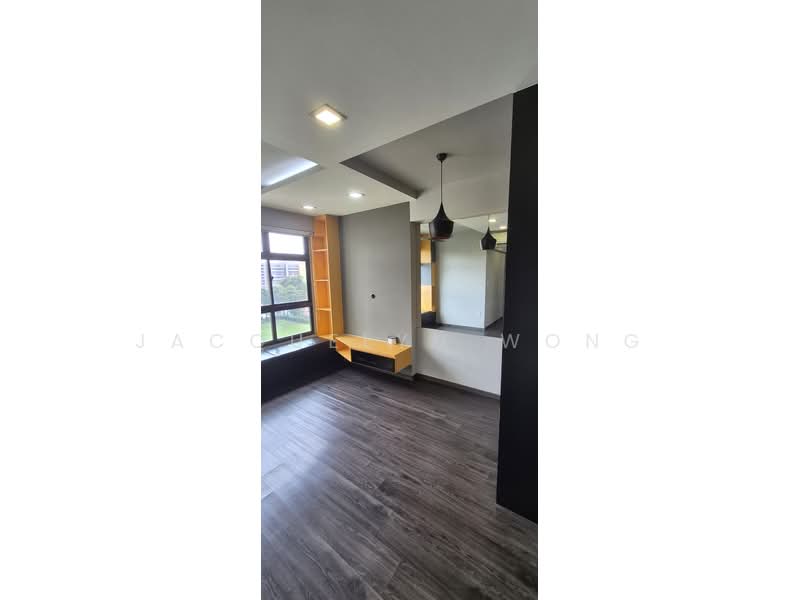 650 Ang Mo Kio Street 61, 650 Ang Mo Kio Street 61, 2 Bedrooms, 721 sqft, HDB Flat For Sale, by Jacquelyn Wong, 500174342 - Living Room - PropertyGuru.com.sg