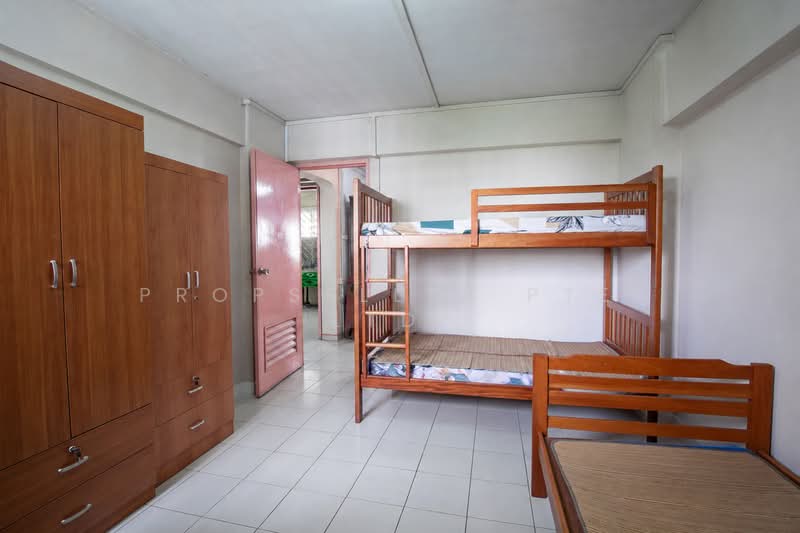 403 Fajar Road, 403 Fajar Road, 3 Bedrooms, 904 sqft, HDB Flat For Sale, by ADNIX LIU, 500174350 - Bedroom - PropertyGuru.com.sg