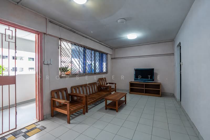 403 Fajar Road, 403 Fajar Road, 3 Bedrooms, 904 sqft, HDB Flat For Sale, by ADNIX LIU, 500174350 - Living Room - PropertyGuru.com.sg