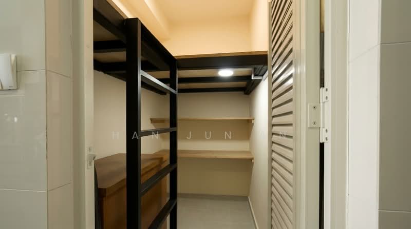 Avenue South Residence, 13 Silat Avenue, 4 Bedrooms, 1,496 sqft, Condominium For Sale, by Han Jun An, 500174352 - Helpers Room / Store - PropertyGuru.com.sg