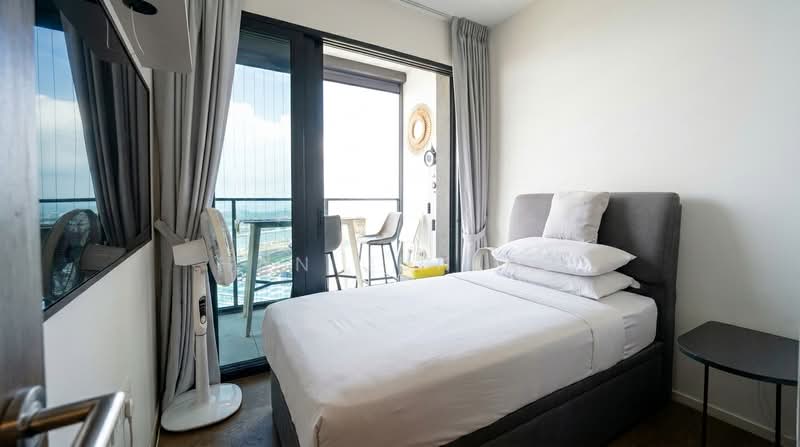 Avenue South Residence, 13 Silat Avenue, 4 Bedrooms, 1,496 sqft, Condominium For Sale, by Han Jun An, 500174352 - Junior Master Bedroom - PropertyGuru.com.sg