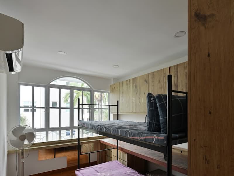 Loyang Court, Jalan Loyang Besar, 6 Bedrooms, 1,917 sqft, Terraced House For Rent, by SH. Idris, 500174353 - Bedroom - PropertyGuru.com.sg