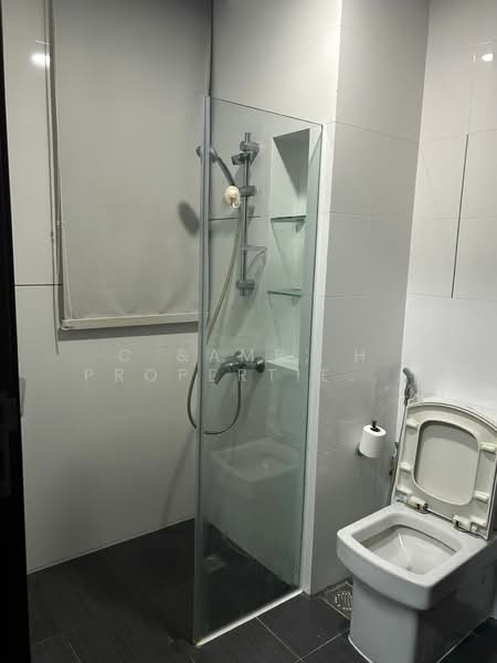 Silverscape, 39 LORONG 32 GEYLANG, 2 Bedrooms, 602 sqft, Apartment For Rent, by Josephine, 500174357 - Bathroom - PropertyGuru.com.sg
