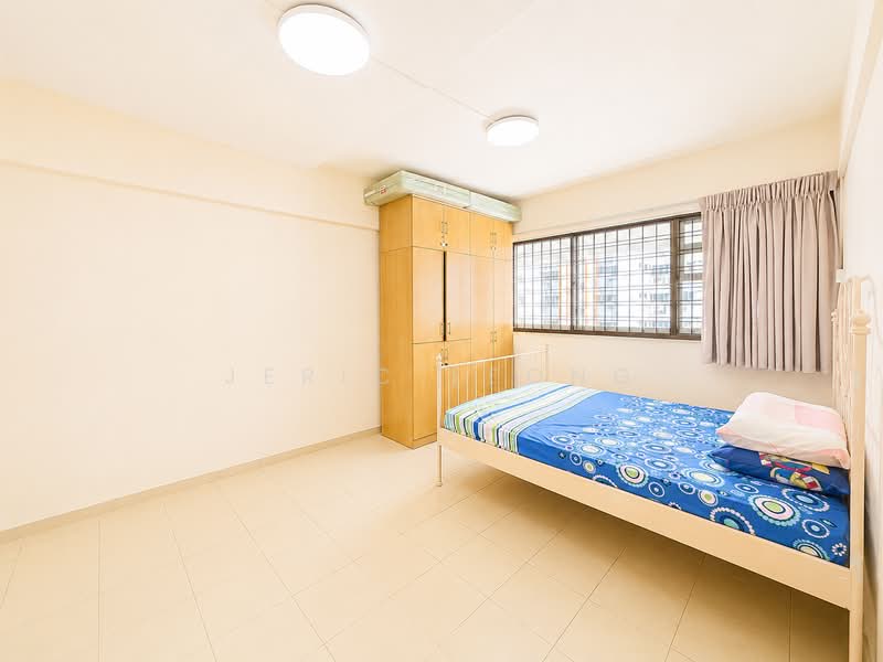 230 Hougang Avenue 1, 230 Hougang Avenue 1, 4 Bedrooms, 1,528 sqft, HDB Flat For Sale, by Jeric Leong, 500174359 - Bedroom - PropertyGuru.com.sg