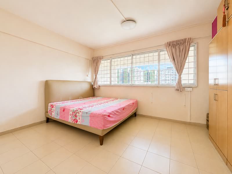 230 Hougang Avenue 1, 230 Hougang Avenue 1, 4 Bedrooms, 1,528 sqft, HDB Flat For Sale, by Jeric Leong, 500174359 - Bedroom - PropertyGuru.com.sg
