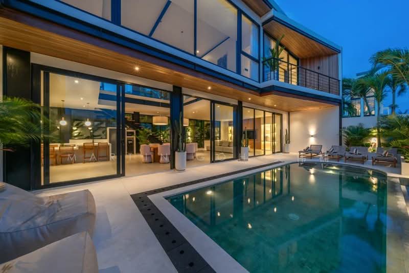 🌟 Strong Value-Add Potential 🌟 GCB near Holland Village 🌟, , 5 Bedrooms, 7,000 sqft, Good Class Bungalow For Sale, by Martin Goh 吴伟楠, 500174360 - Exterior - PropertyGuru.com.sg