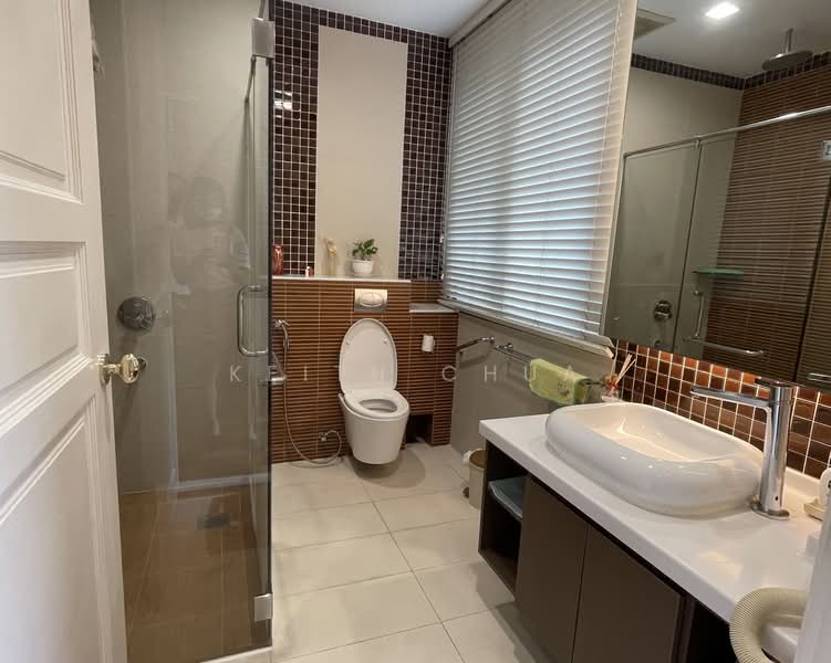 Spacious Ensuite Room in Landed Home @ D19, , Room Rental, 250 sqft, Semi-Detached House For Rent, by Keith Chua, 500174361 - Bathroom - PropertyGuru.com.sg
