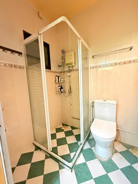 259C Compassvale Road, 259C Compassvale Road, 3 Bedrooms, 969 sqft, HDB Flat For Rent, by Jagdish Gupta (JAG), 500174364 - Bathroom - PropertyGuru.com.sg
