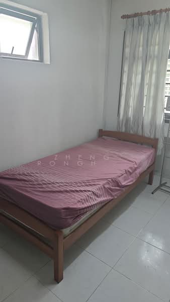 297 Bukit Batok Street 22, 297 Bukit Batok Street 22, Room Rental, 120 sqft, HDB Flat For Rent, by Zheng Ronghua 郑荣华, 500174365 - Bedroom - PropertyGuru.com.sg