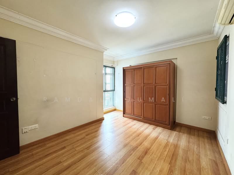 395 Bukit Batok West Avenue 5, 395 Bukit Batok West Avenue 5, 3 Bedrooms, 990 sqft, HDB Flat For Sale, by Ramdali Jumali, 500174374 - Bedroom - PropertyGuru.com.sg