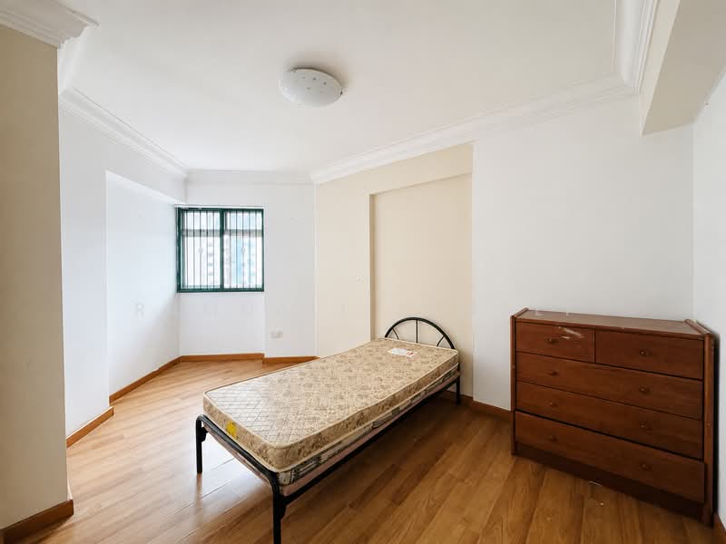 395 Bukit Batok West Avenue 5, 395 Bukit Batok West Avenue 5, 3 Bedrooms, 990 sqft, HDB Flat For Sale, by Ramdali Jumali, 500174374 - Bedroom - PropertyGuru.com.sg