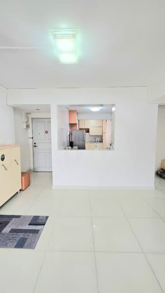 72 Marine Drive, 72 Marine Drive, 3 Bedrooms, 1,259 sqft, HDB Flat For Sale, by James Yeo, 500174380 - Kitchen - PropertyGuru.com.sg