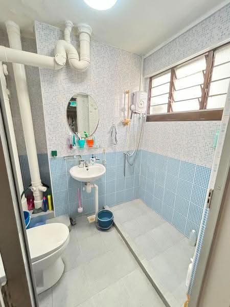 72 Marine Drive, 72 Marine Drive, East Coast / Marine Parade, 3 Bedrooms, 1,259 sqft, HDB Flat For Sale, by James Yeo, 500174380 - Bathroom - PropertyGuru.com.sg