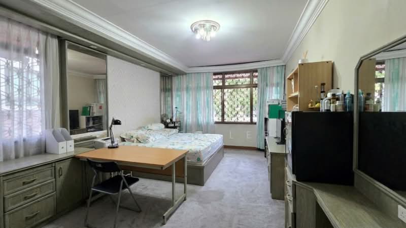 Jalan Suasa • Green Hill Estate • Dairy Farm & Cashew Locale Semi-D, Jalan Pakis, Jalan Suasa, Chestnut Drive, Cashew Road, Dairy Farm Road, Upper Bukit Timah, 4 Bedrooms, 2,230 sqft, Semi-Detached House For Sale, by Tyler Lee, 500174390 - Bedroom - PropertyGuru.com.sg