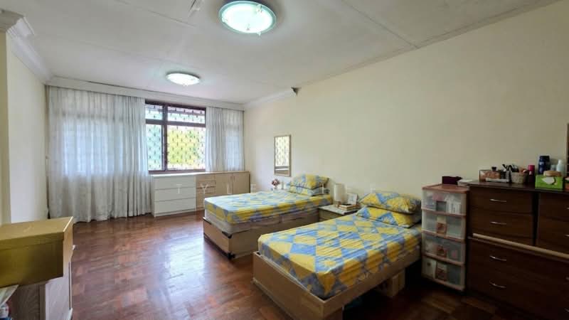 Jalan Suasa • Green Hill Estate • Dairy Farm & Cashew Locale Semi-D, Jalan Pakis, Jalan Suasa, Chestnut Drive, Cashew Road, Dairy Farm Road, Upper Bukit Timah, 4 Bedrooms, 2,230 sqft, Semi-Detached House For Sale, by Tyler Lee, 500174390 - Bedroom - PropertyGuru.com.sg