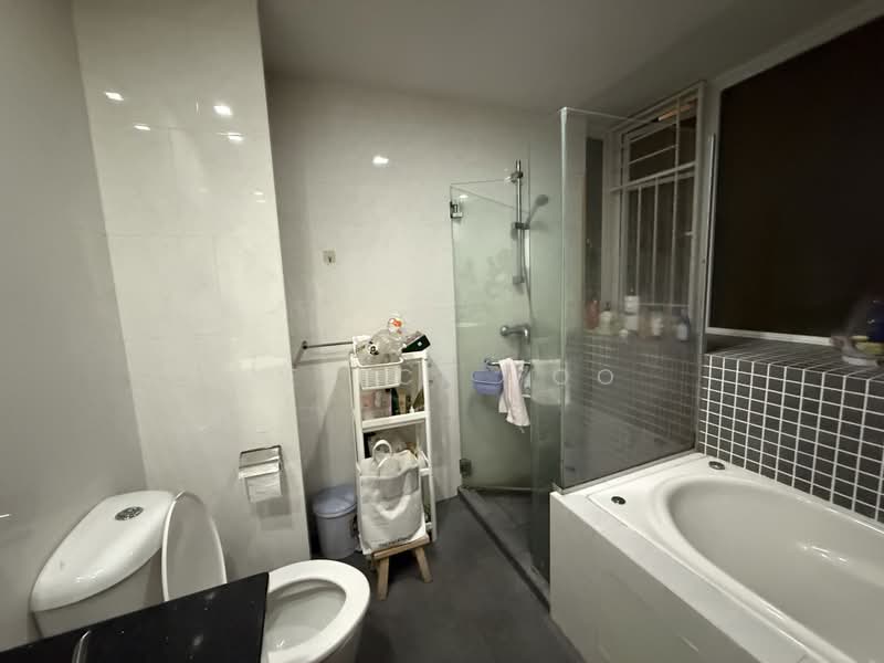 The Jade, 9 Bukit Batok Central Link, 3 Bedrooms, 1,335 sqft, Condominium For Rent, by Derick Foo, 500174392 - Bathroom - PropertyGuru.com.sg