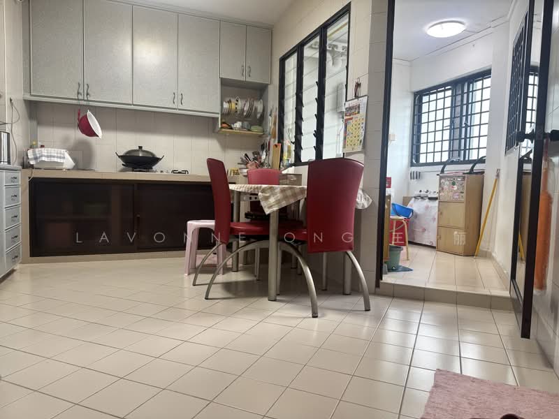205C Compassvale Lane, 205C Compassvale Lane, 3 Bedrooms, 1,324 sqft, HDB Flat For Sale, by Lavonne Ong 王慧丽, 500174394 - Kitchen - PropertyGuru.com.sg